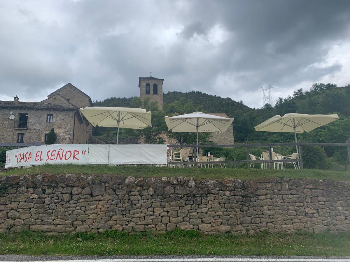 Gasthaus Casa Rural Laguarta - Restaurante Exterior foto